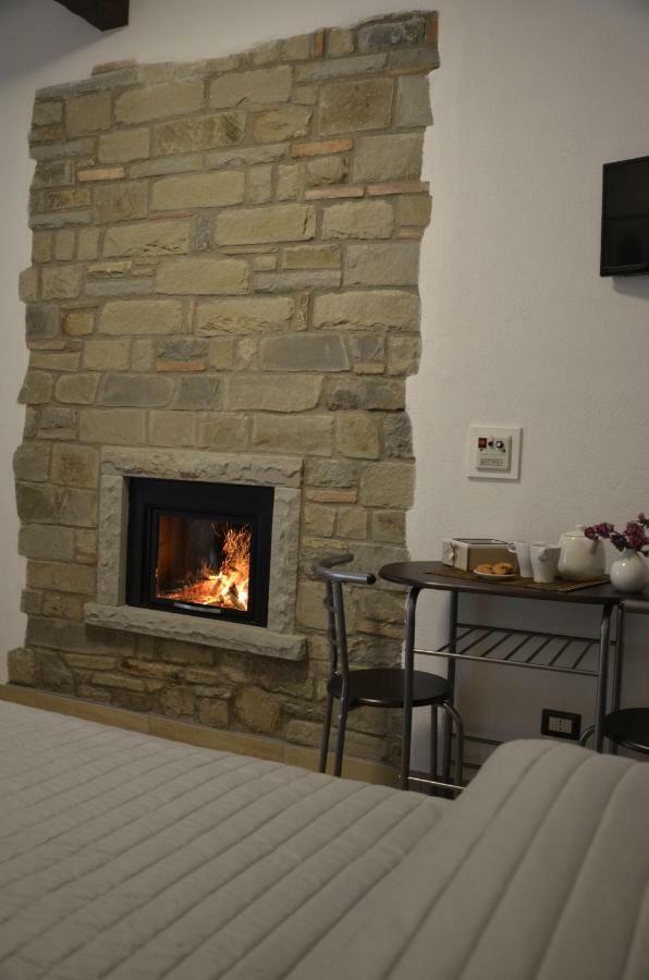 B&B La Casa Sulla Roccia Пиетрапертоза Екстериор снимка